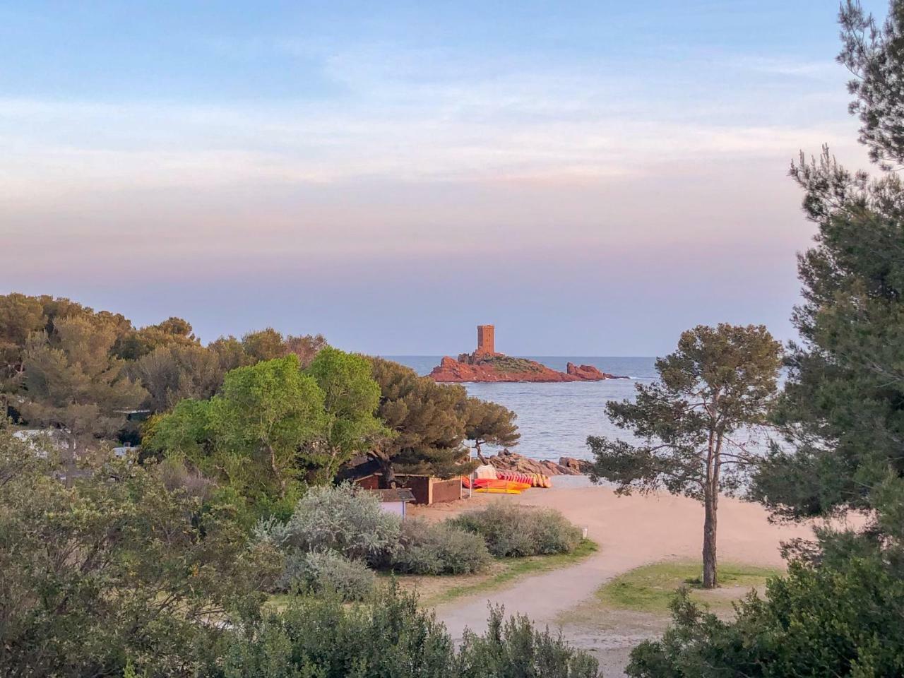 Le Semaphore Saint-Raphael (Var) Exterior foto